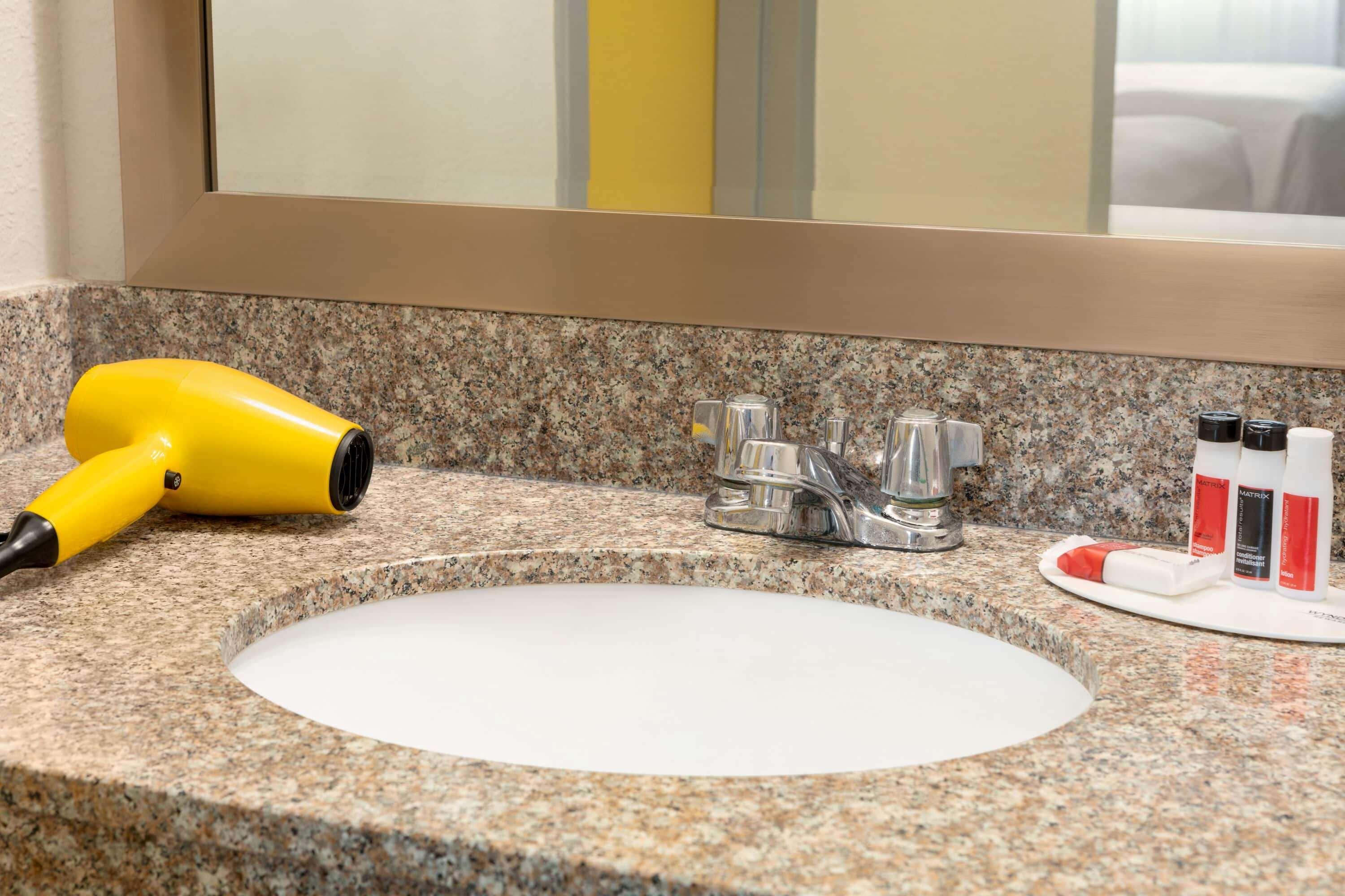 Hotel Bo, A Days Inn By Wyndham Chattanooga Downtown Екстер'єр фото
