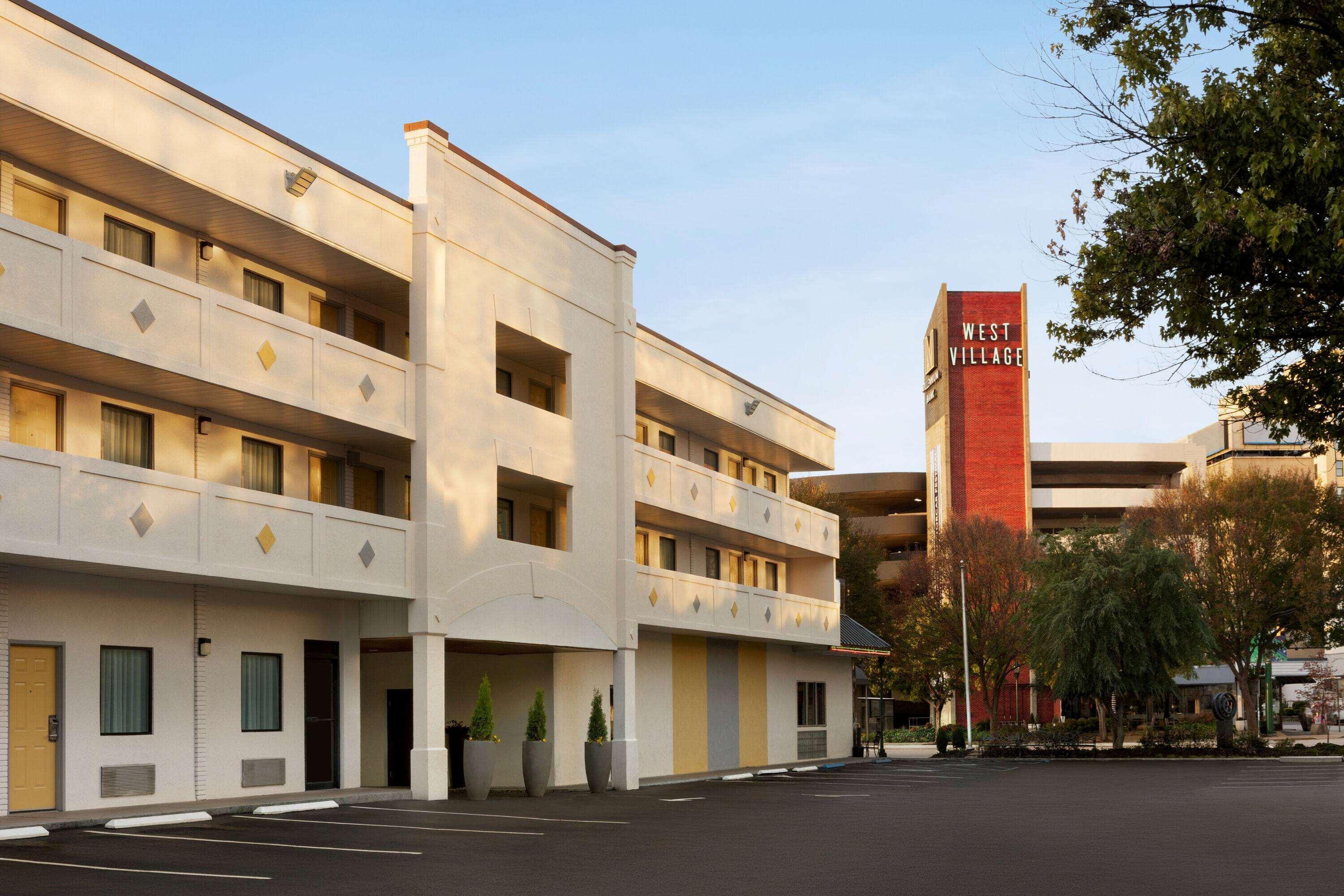 Hotel Bo, A Days Inn By Wyndham Chattanooga Downtown Екстер'єр фото